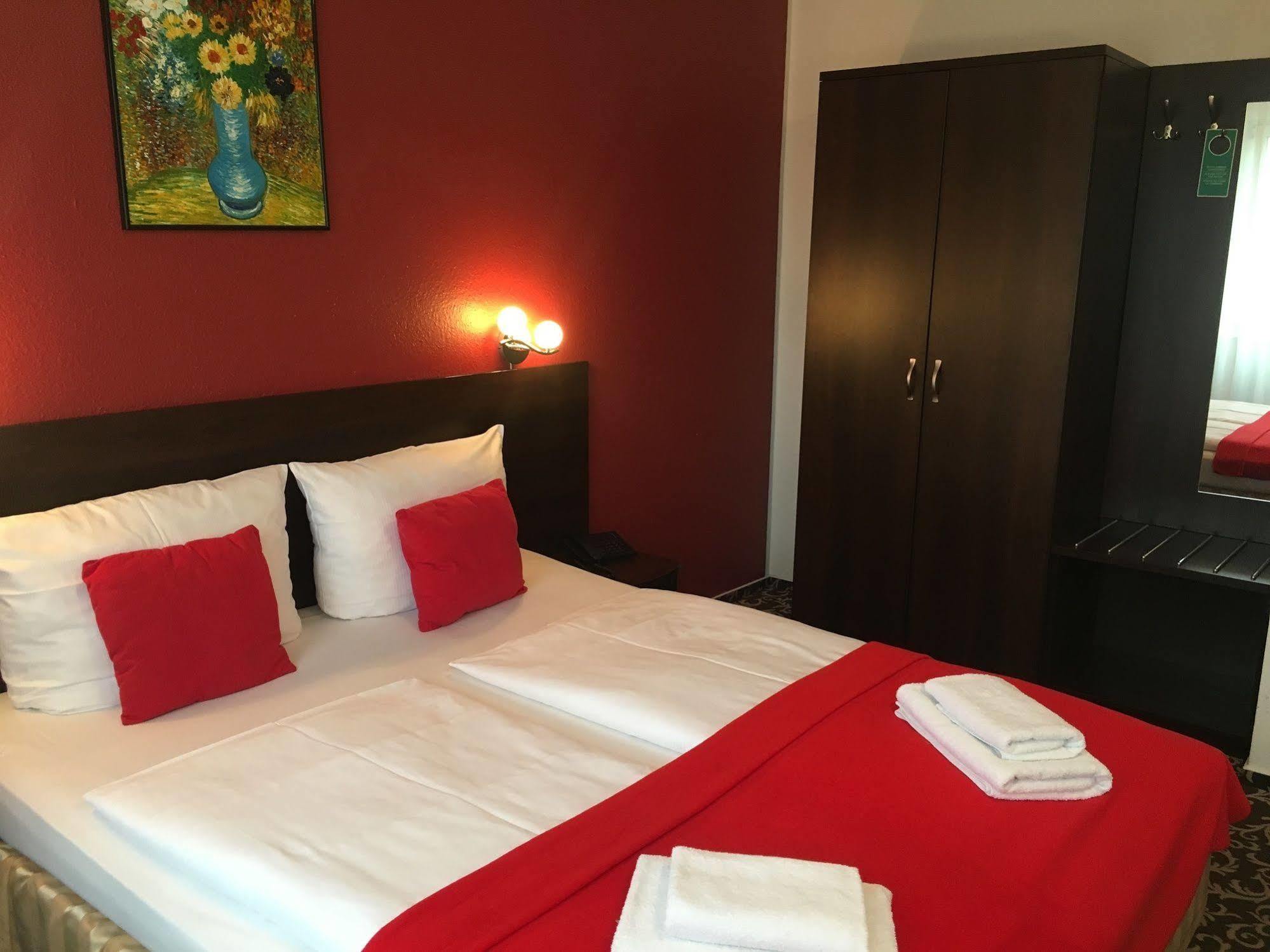 Atlas Berlin Hotel Екстер'єр фото