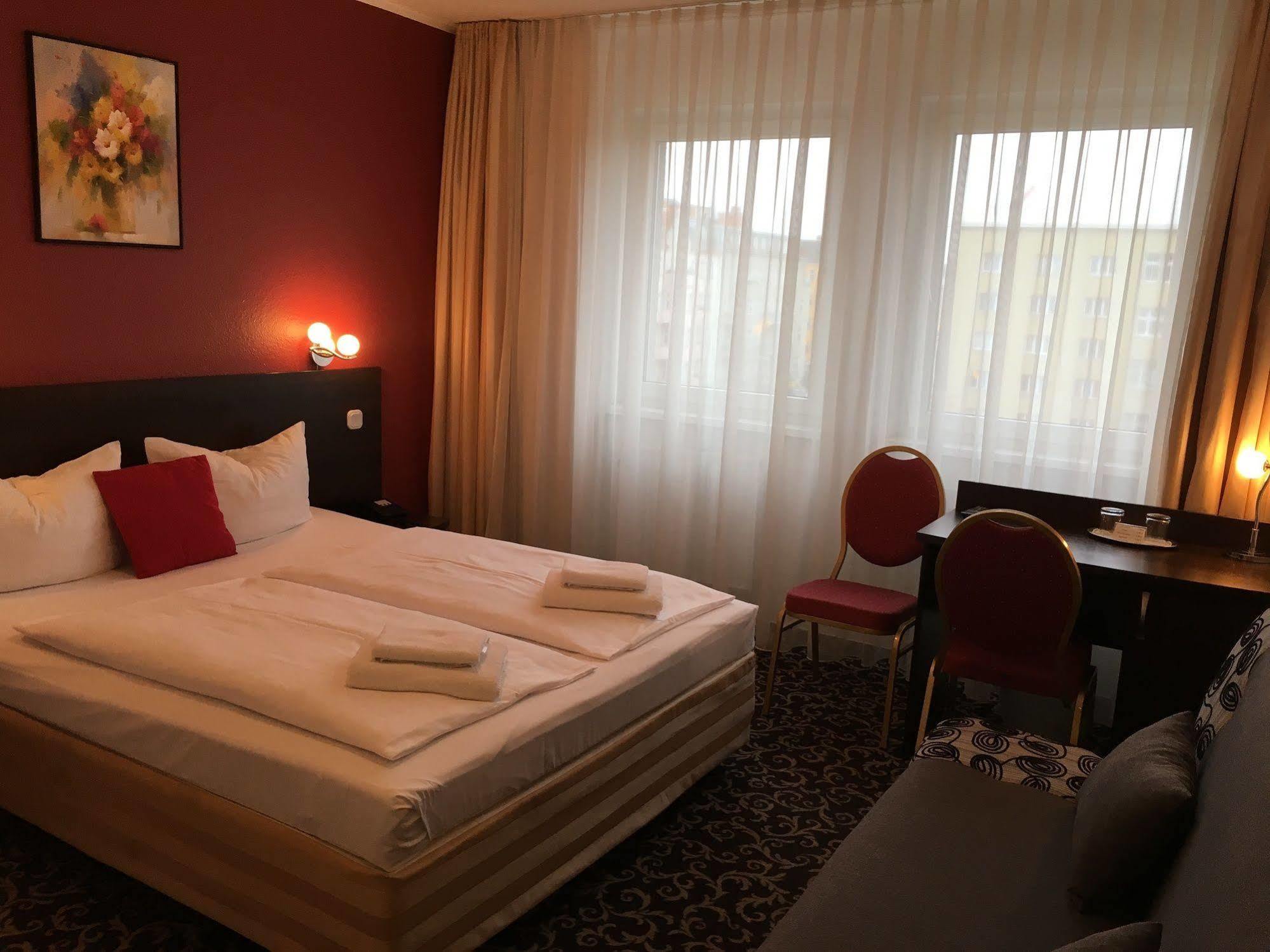 Atlas Berlin Hotel Екстер'єр фото