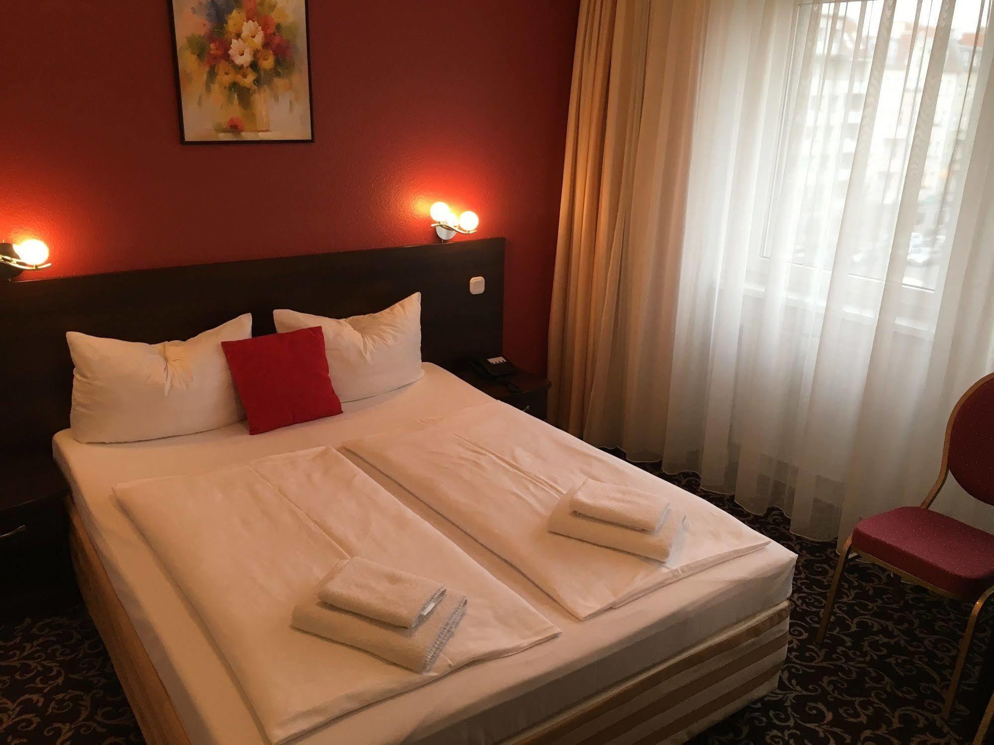 Atlas Berlin Hotel Екстер'єр фото