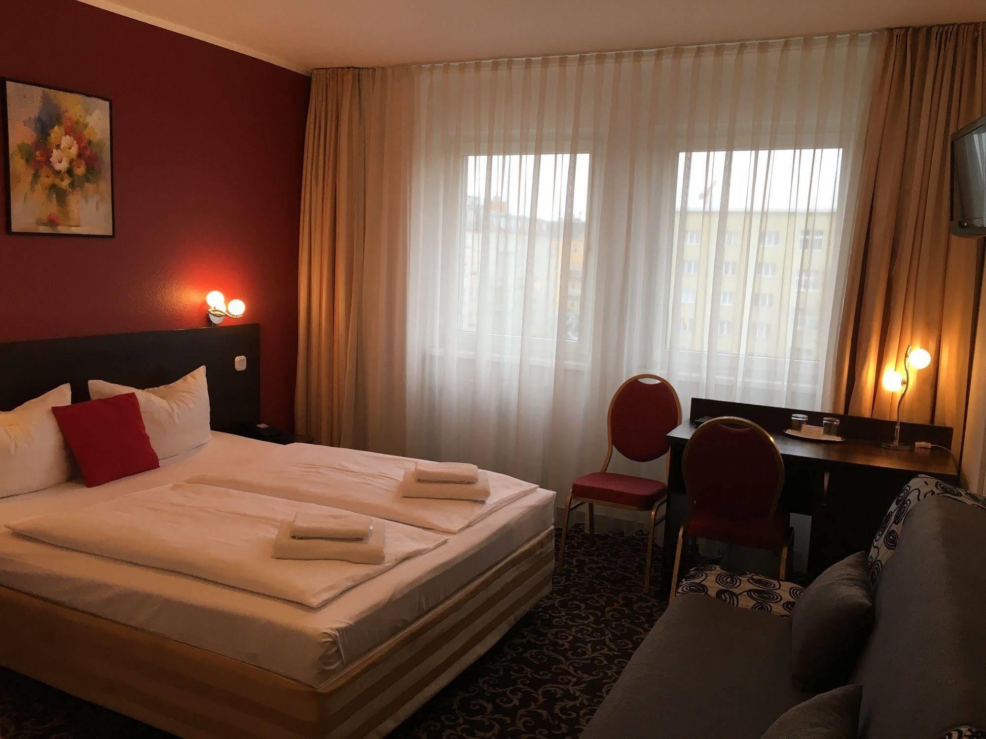 Atlas Berlin Hotel Екстер'єр фото